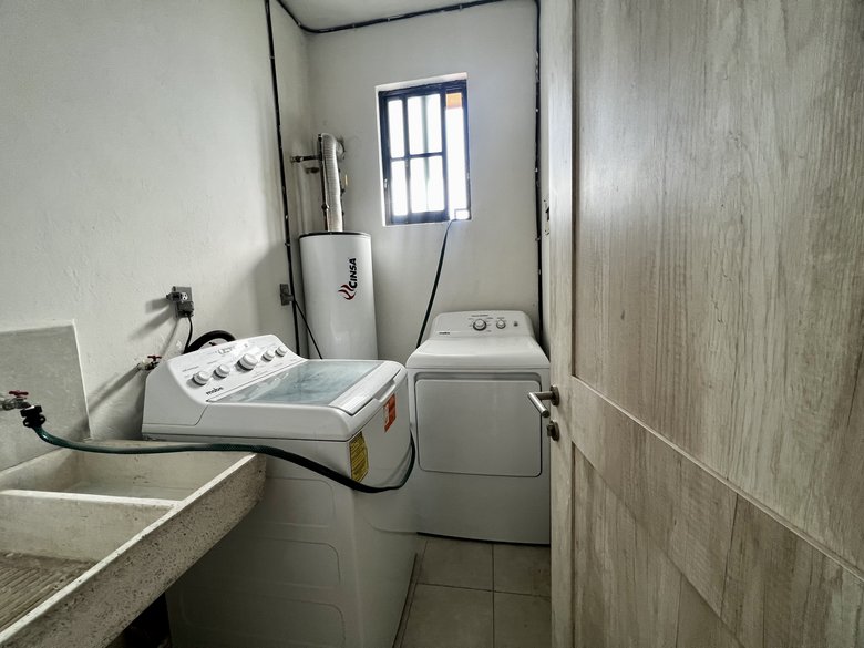 Casa amueblada de 4 recámaras con amenidades de Casa Club – El Milagro, SMA — 23 photos