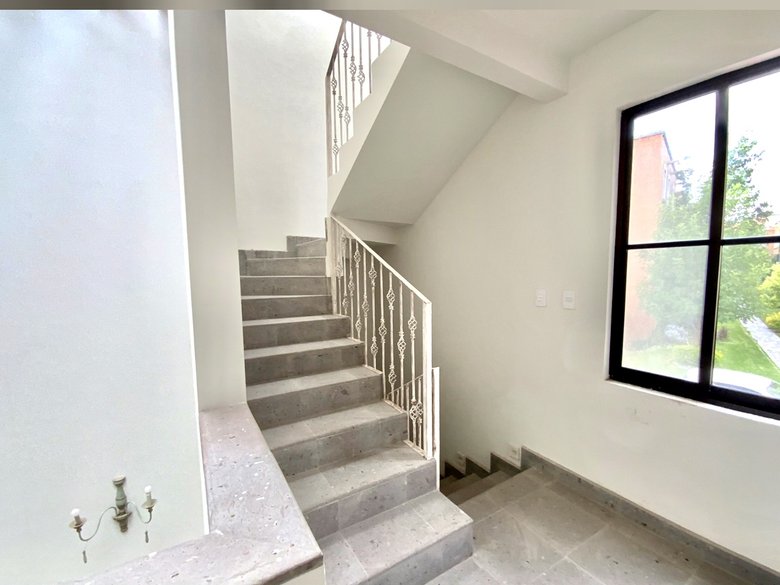 Casa amueblada de 4 recámaras con amenidades de Casa Club – El Milagro, SMA — 10 photos