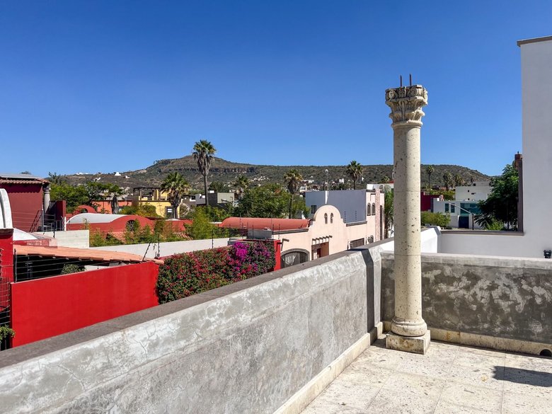 CASA BLANCA — 19 photos