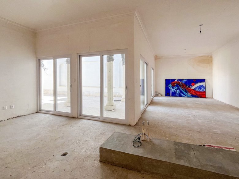CASA BLANCA — 10 photos