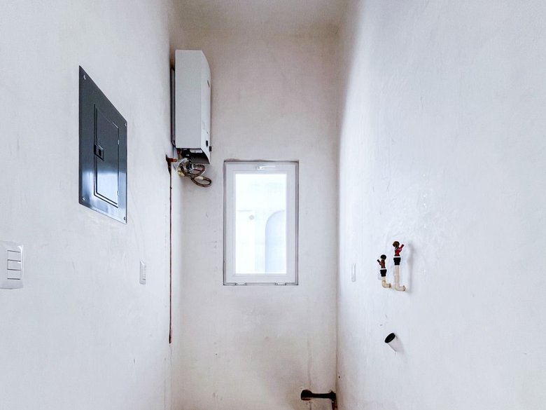 CASA BLANCA — 8 photos
