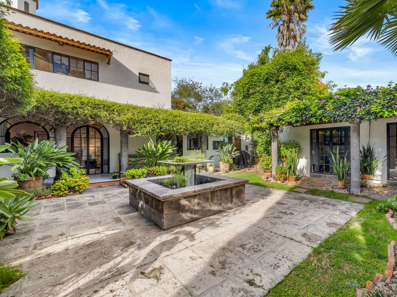 Casa CurVale — 5 photos