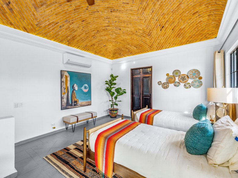 Casa CurVale — 16 photos