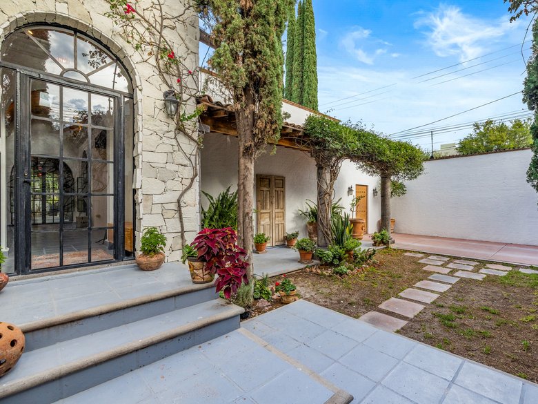 Casa CurVale — 33 photos