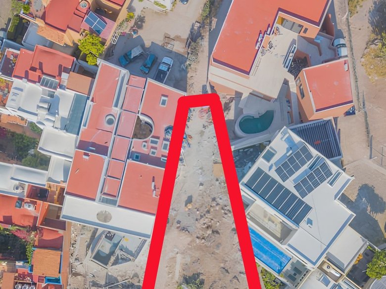 Lot for Sale in Balcones — 3 photos