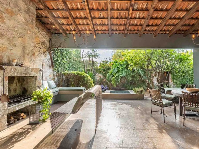 Villa Pirúl — 9 photos