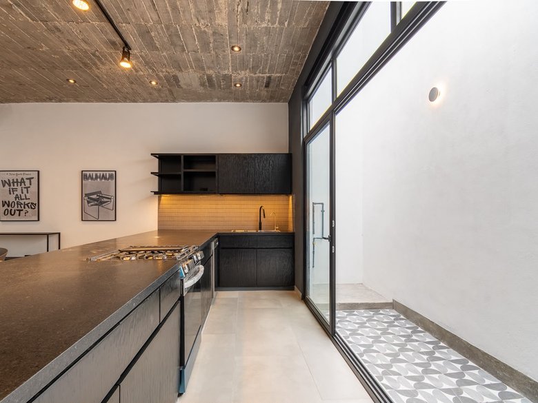 BLACK LOFT SAN ANTONIO AVAILABLE — 15 photos