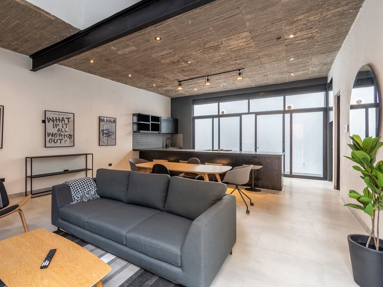 BLACK LOFT SAN ANTONIO AVAILABLE — 5 photos