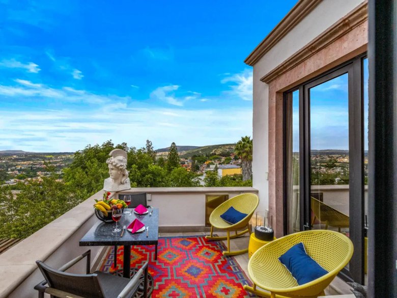 Casa Romana — 19 photos