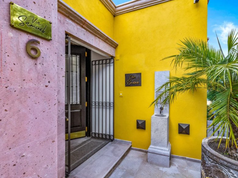 Casa Romana — 2 photos