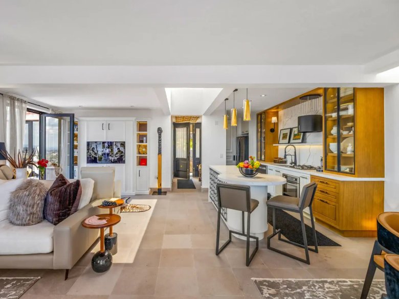 Casa Romana — 8 photos