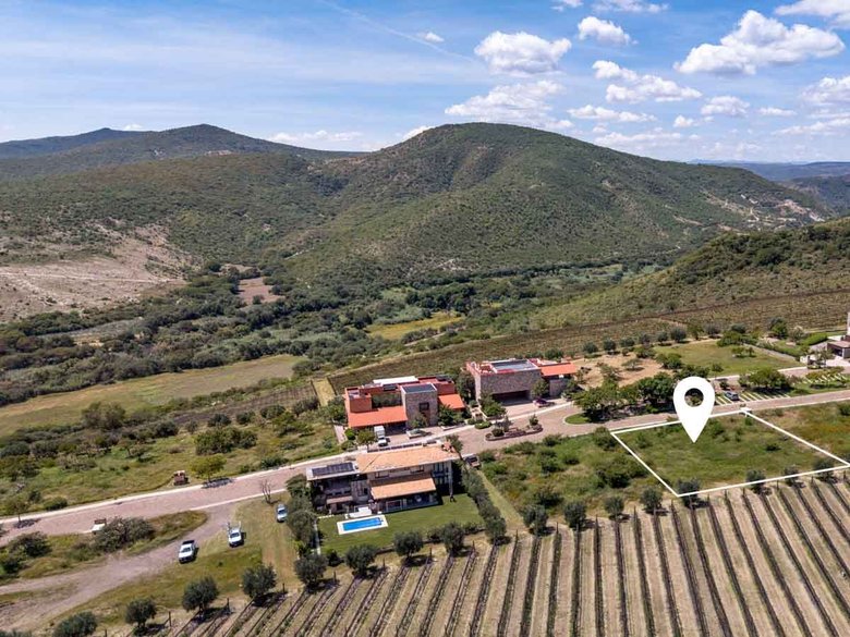 Viñedo San Miguel Lot — 6 photos