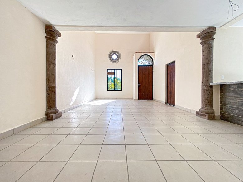 Casa Laura — 2 fotos