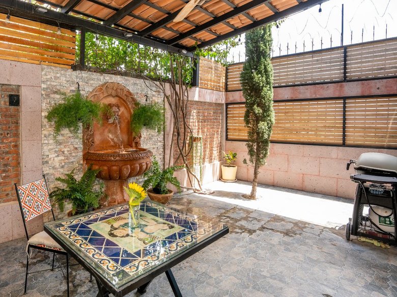 Casa de Tomas — 10 photos