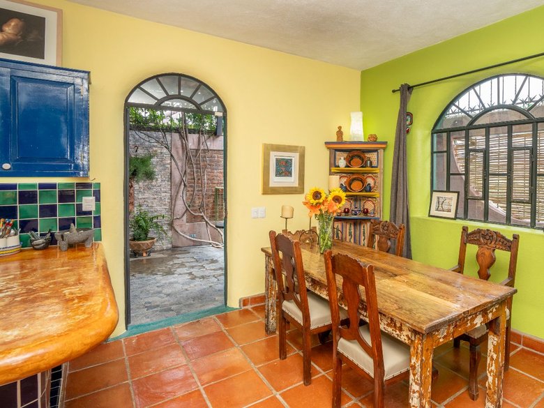 Casa de Tomas — 8 photos