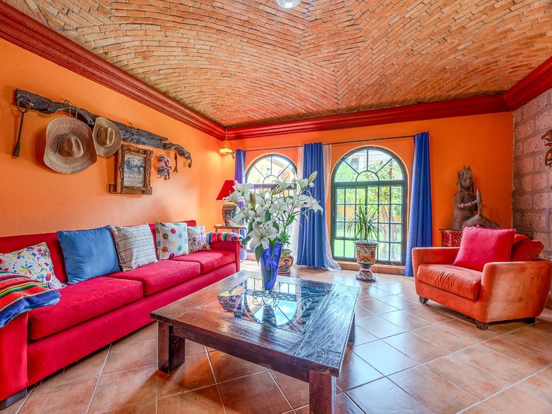 Casa Colorida — 4 photos
