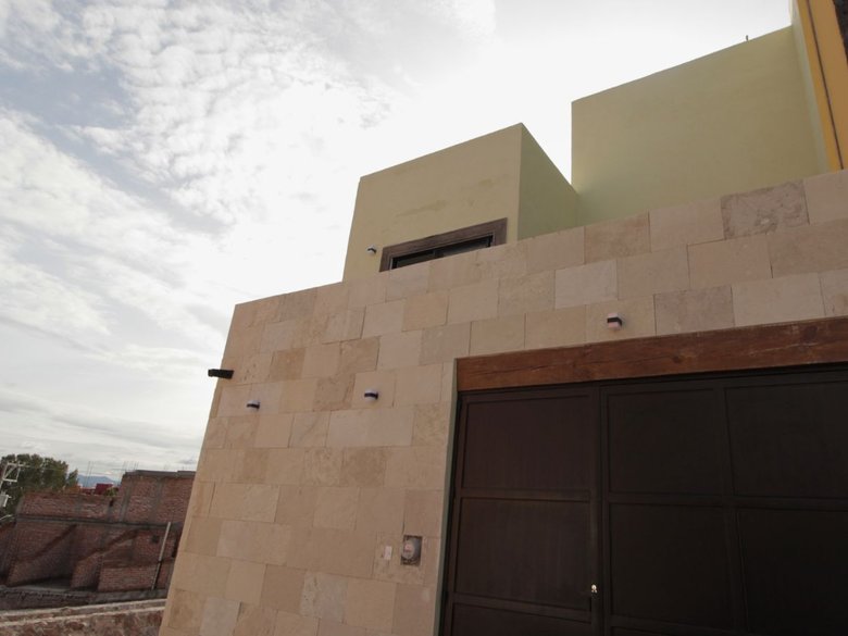 Casa Galarza — 8 photos