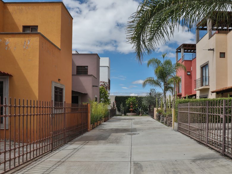 Encantadora Casa en El Capricho — 46 fotos